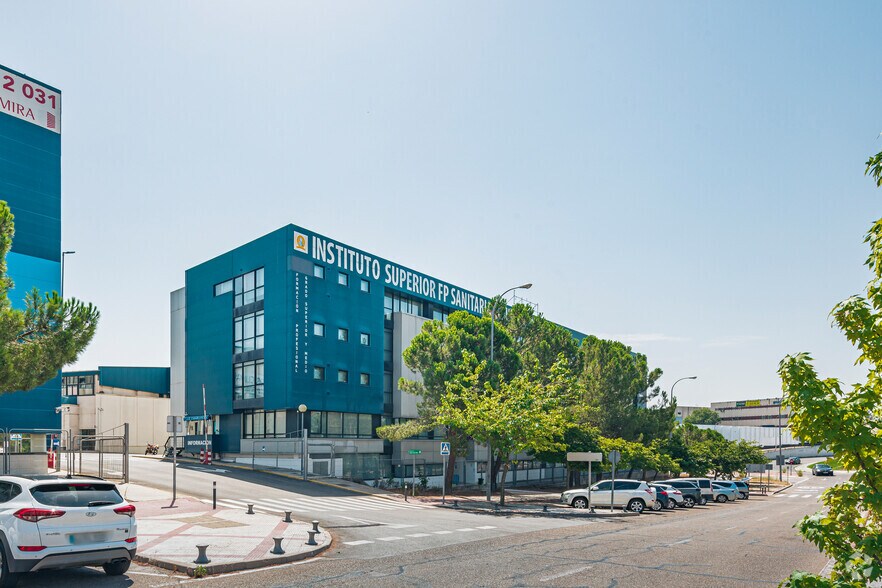 Bureau dans Alcobendas, Madrid à vendre - Photo de l’immeuble – Image 2 sur 2