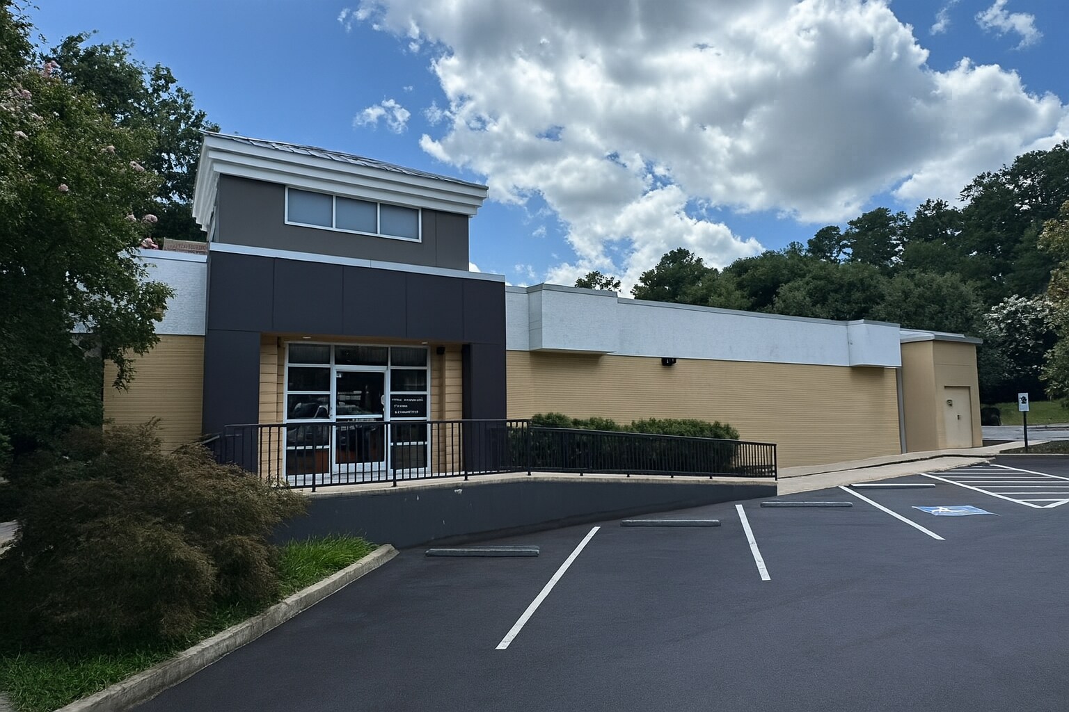 3613 Haworth Dr, Raleigh, NC à vendre Photo principale– Image 1 sur 6