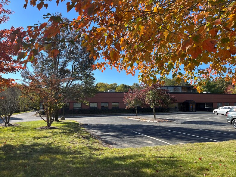 60 Columbian St, Braintree, MA à louer - Photo de l’immeuble – Image 3 sur 10