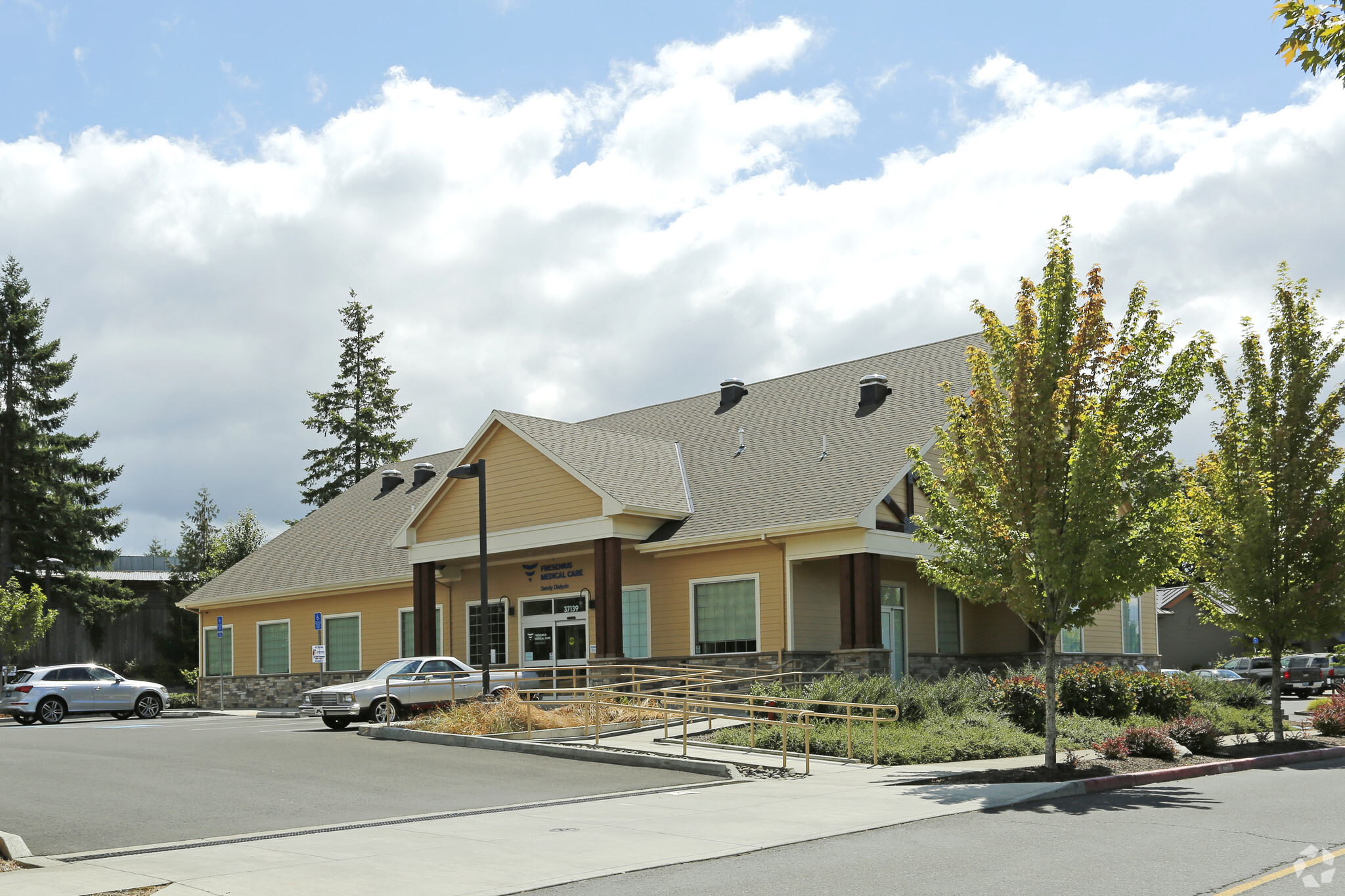 37139 Us-26 Hwy, Sandy, OR à louer Photo principale– Image 1 sur 4