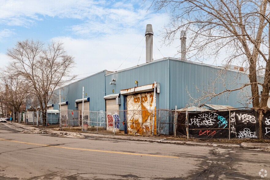 5745-5795 Pl Turcot, Montréal, QC à louer - Photo de l’immeuble – Image 3 sur 6
