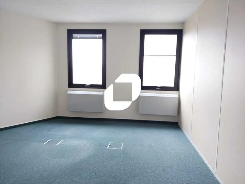 Bureau dans Saint-Aubin à louer - Photo de l’immeuble – Image 3 sur 8