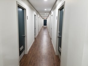 893-905 High St, Worthington, OH à louer Photo intérieure– Image 2 sur 6