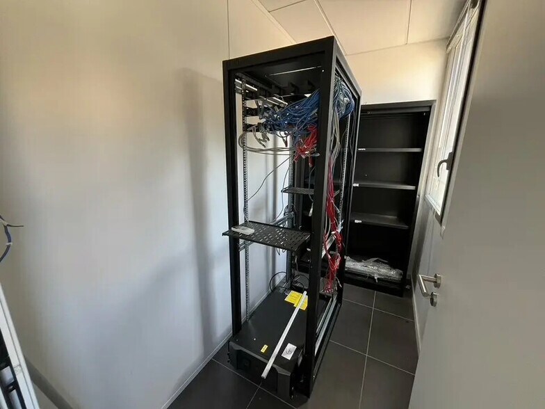 Bureau dans LES MILLES à louer - Photo de l’immeuble – Image 3 sur 12