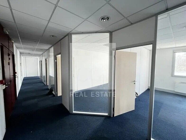 13 Rue Edison, Bron à vendre - Photo intérieure – Image 3 sur 11