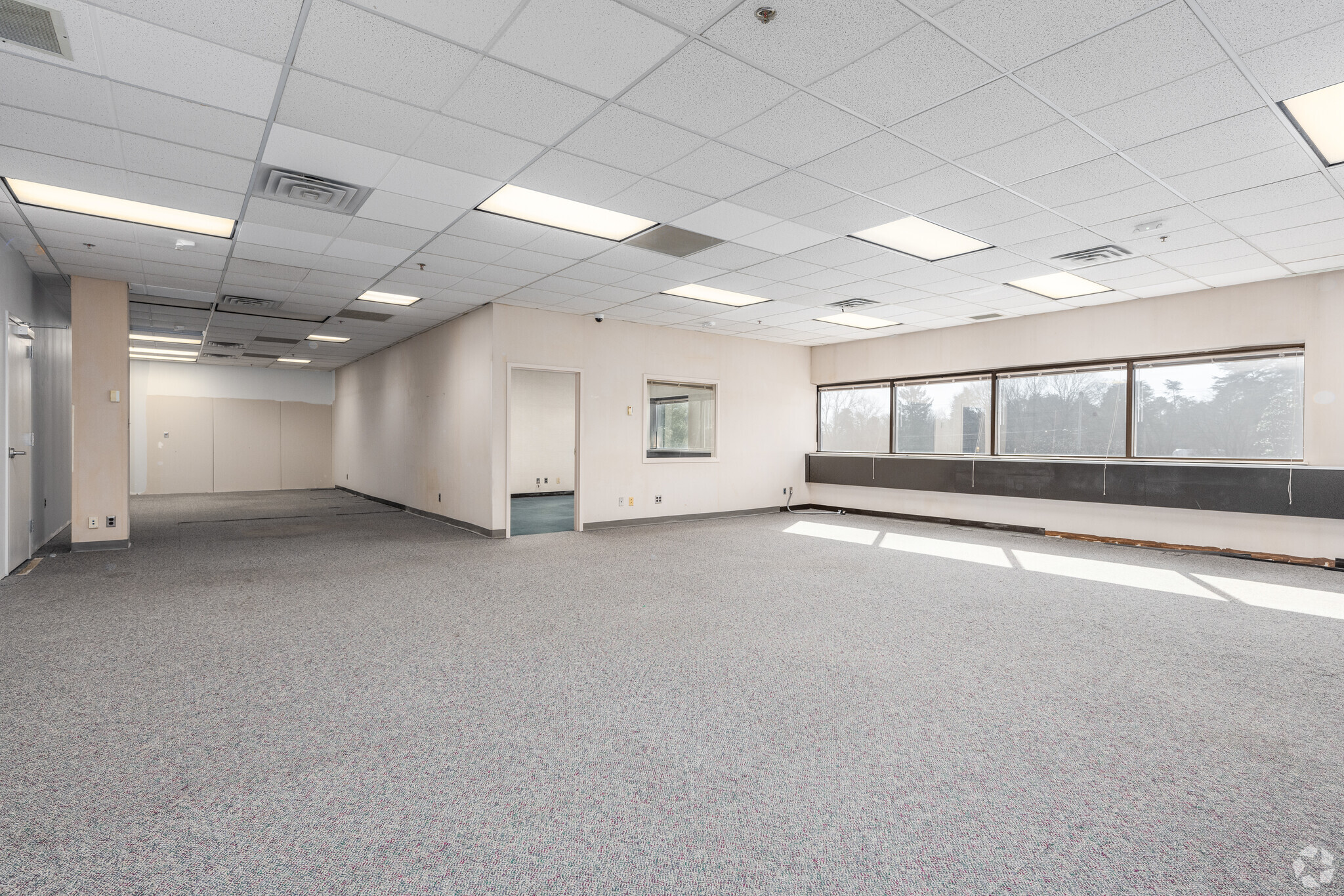 1000 Stewart Ave, Glen Burnie, MD à louer Photo intérieure– Image 1 sur 5