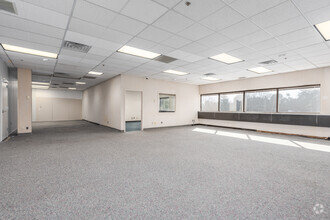 1000 Stewart Ave, Glen Burnie, MD à louer Photo intérieure– Image 1 sur 5