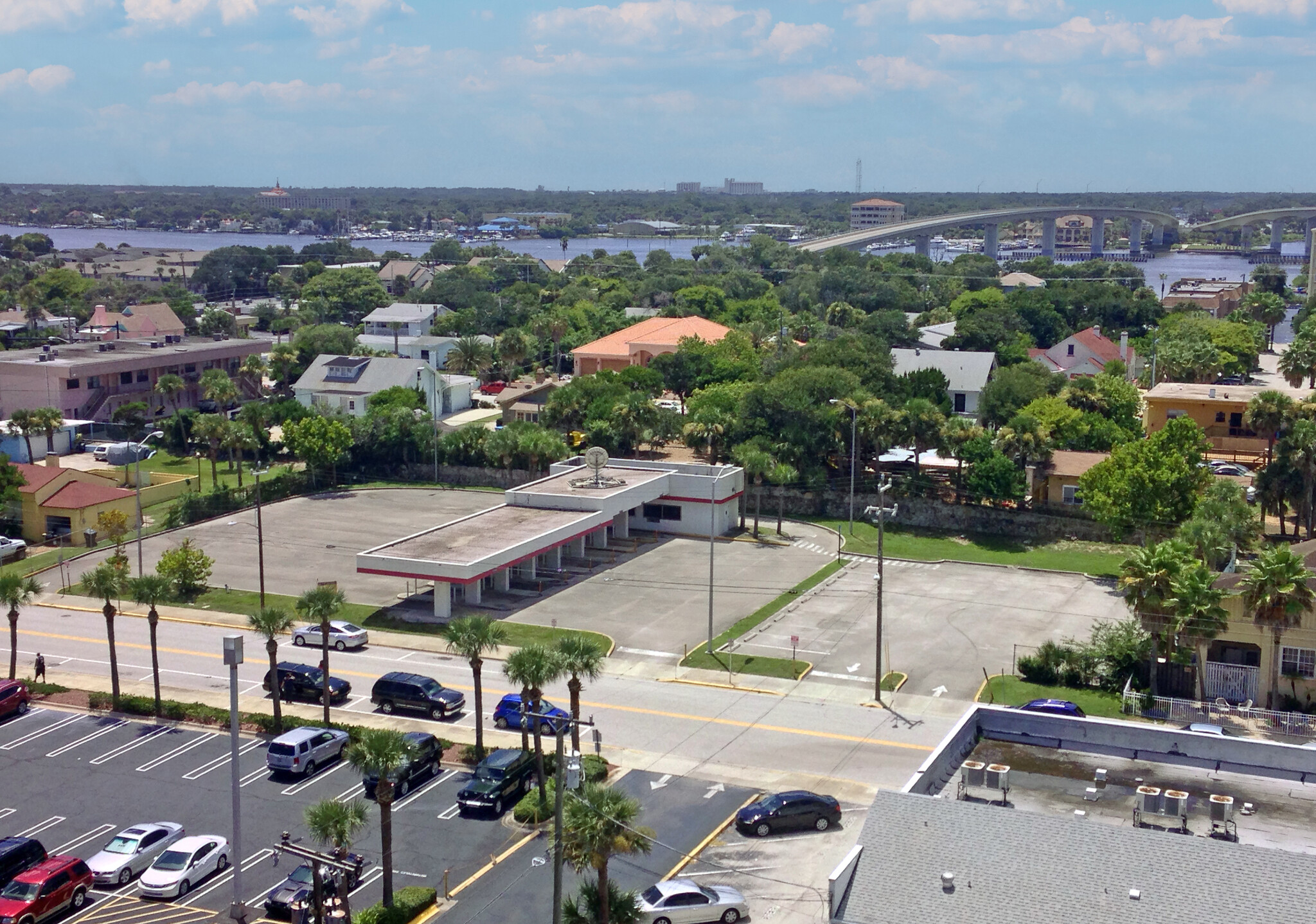 519 Oleander ave, Daytona Beach, FL à vendre Photo principale– Image 1 sur 3