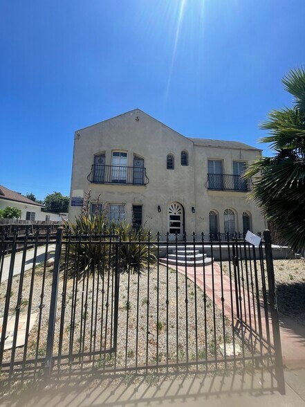 1906 W 23rd St, Los Angeles, CA à vendre - Photo de l’immeuble – Image 2 sur 3