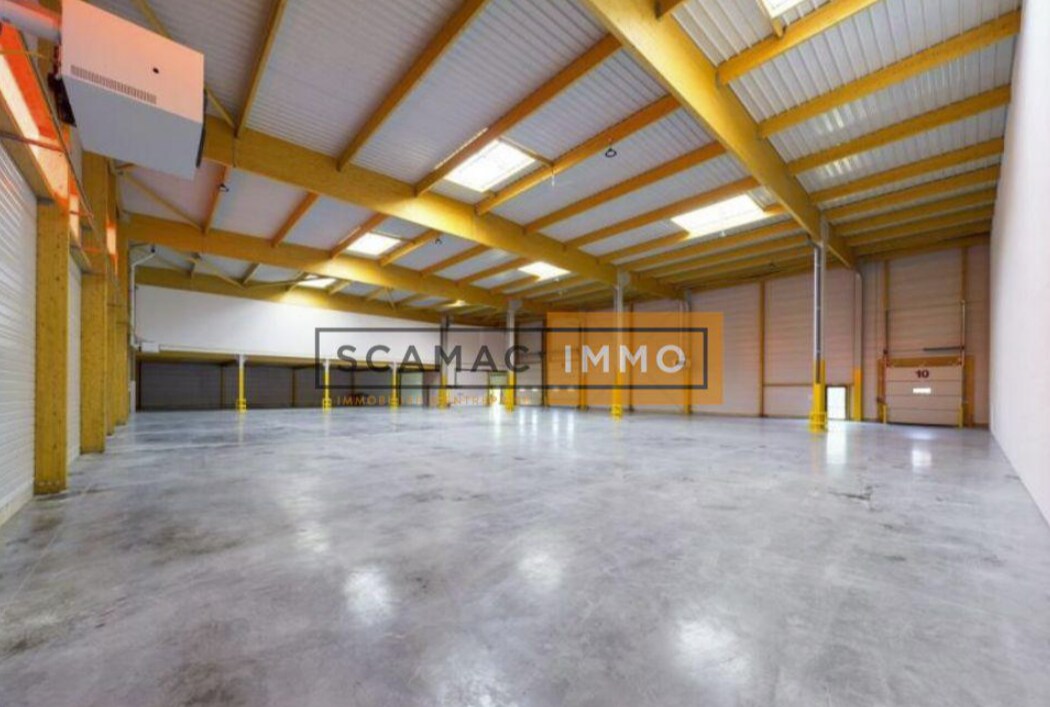 Industriel/Logistique dans Brie-Comte-Robert à louer Photo intérieure– Image 1 sur 3
