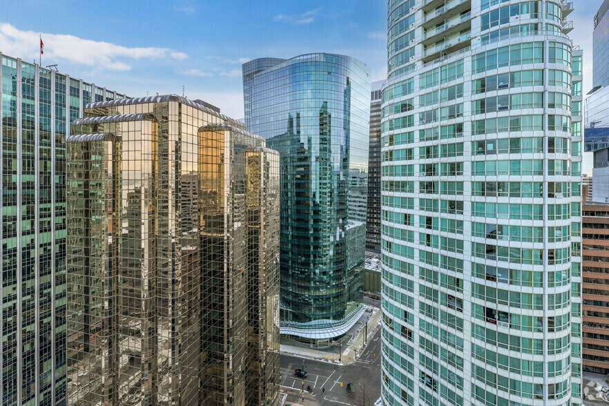 1090 W Pender St, Vancouver, BC à louer - Photo de l’immeuble – Image 2 sur 9