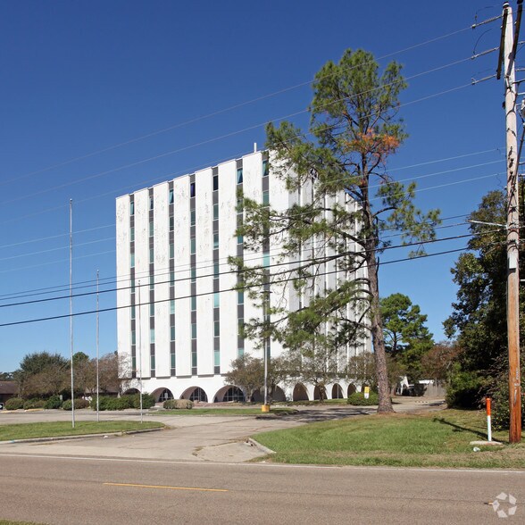 10225 Florida Blvd, Baton Rouge, LA à vendre - Photo de l’immeuble – Image 2 sur 9