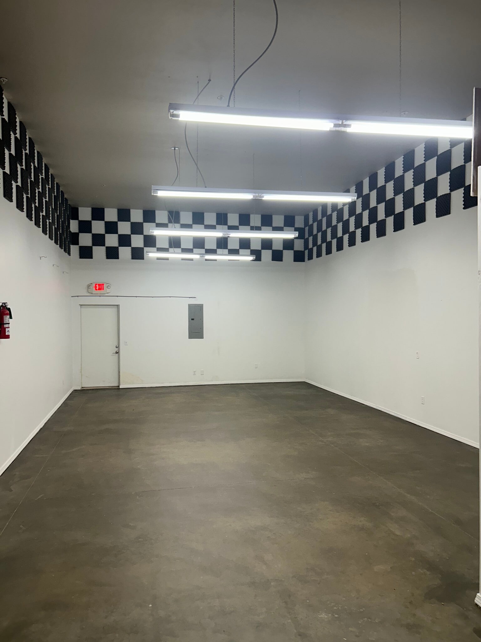 1421 S Fretz Dr, Edmond, OK à louer Photo de l’immeuble– Image 1 sur 7