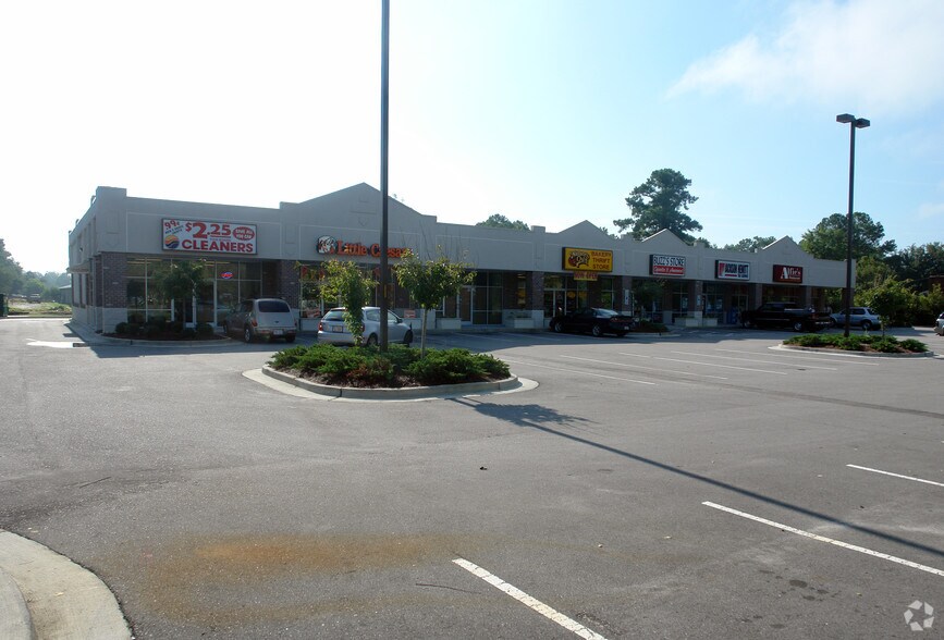 2528 Castle Hayne Rd, Wilmington, NC à louer - Photo de l’immeuble – Image 2 sur 8