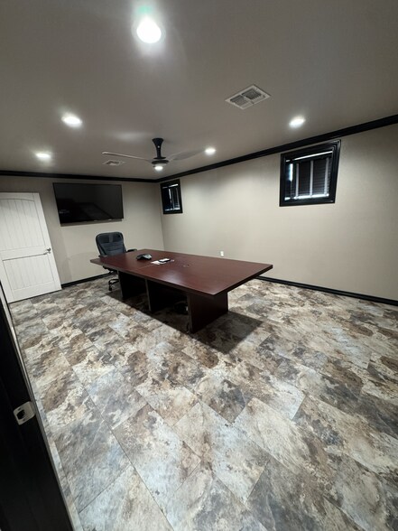 12104 US-59, Victoria, TX à louer - Photo de l’immeuble – Image 3 sur 13