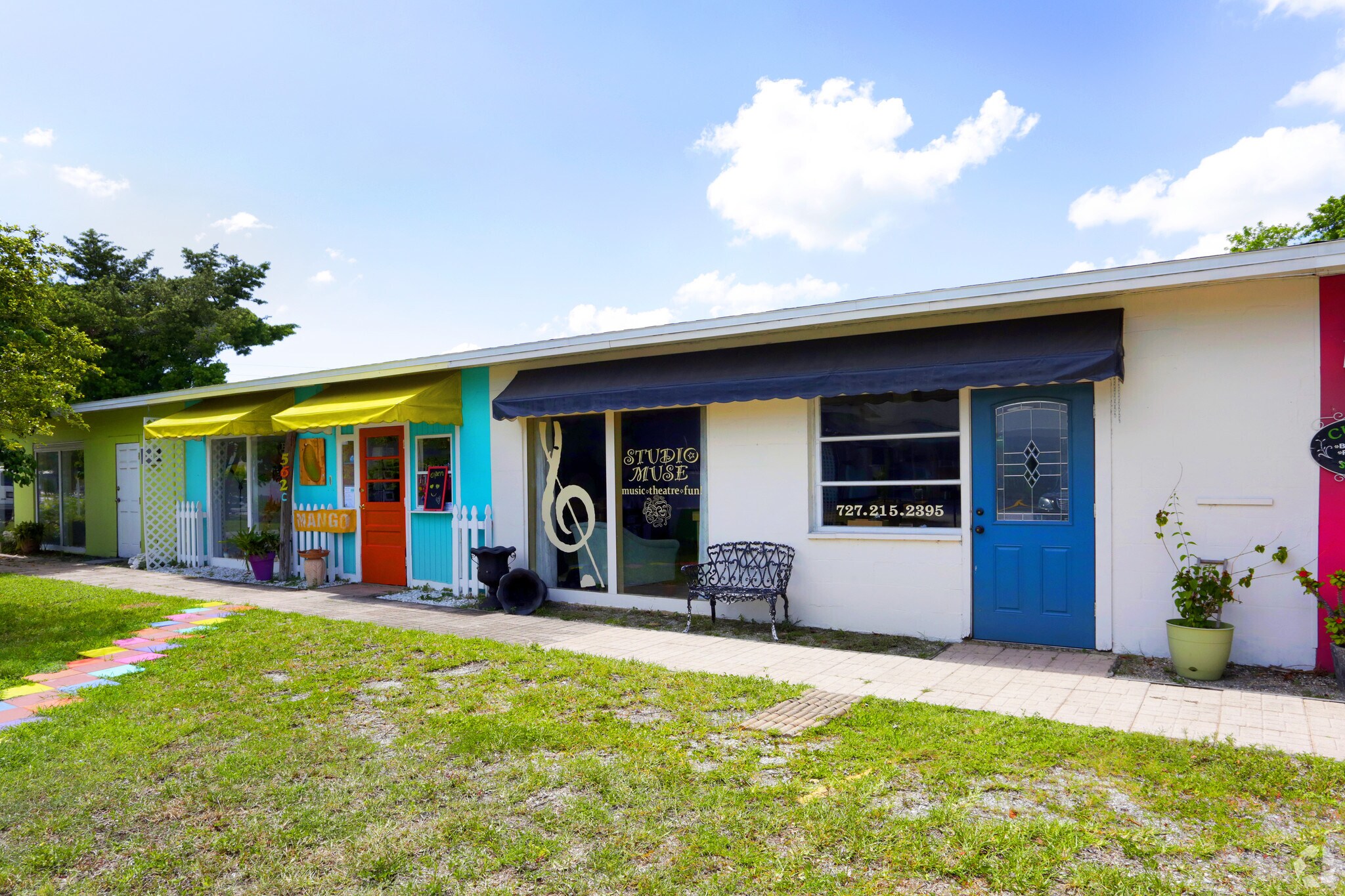 562 Indian Rocks Rd, Largo, FL à vendre Photo principale– Image 1 sur 5