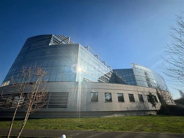 Bureau dans Champigny-sur-Marne à louer - Photo de l’immeuble – Image 2 sur 10
