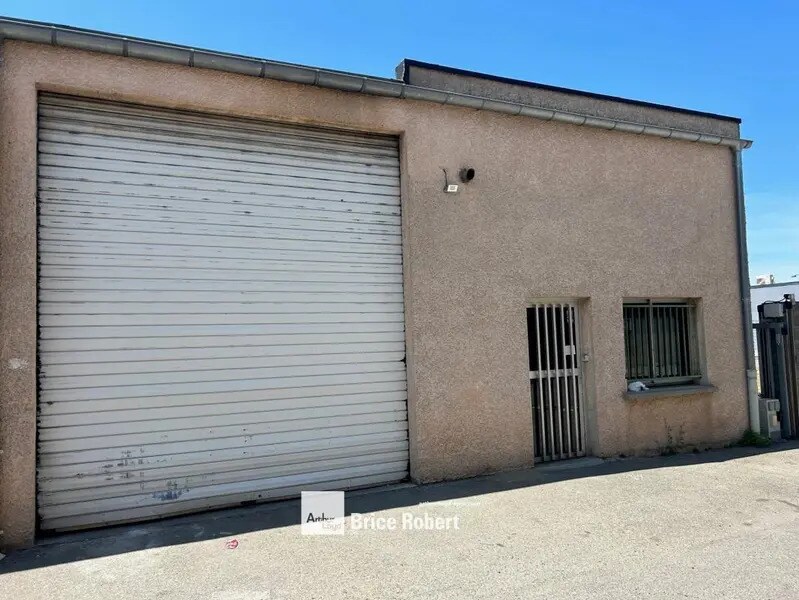 10 Avenue Docteur Schweitzer, Meyzieu à louer Photo de l’immeuble– Image 1 sur 9