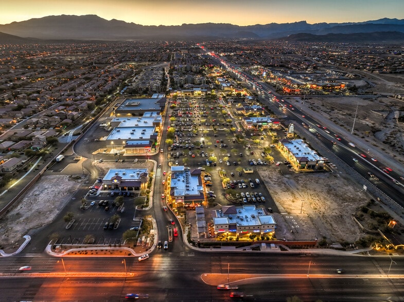 7955-7995 Blue Diamond Rd, Las Vegas, NV à louer - Aérien – Image 3 sur 5