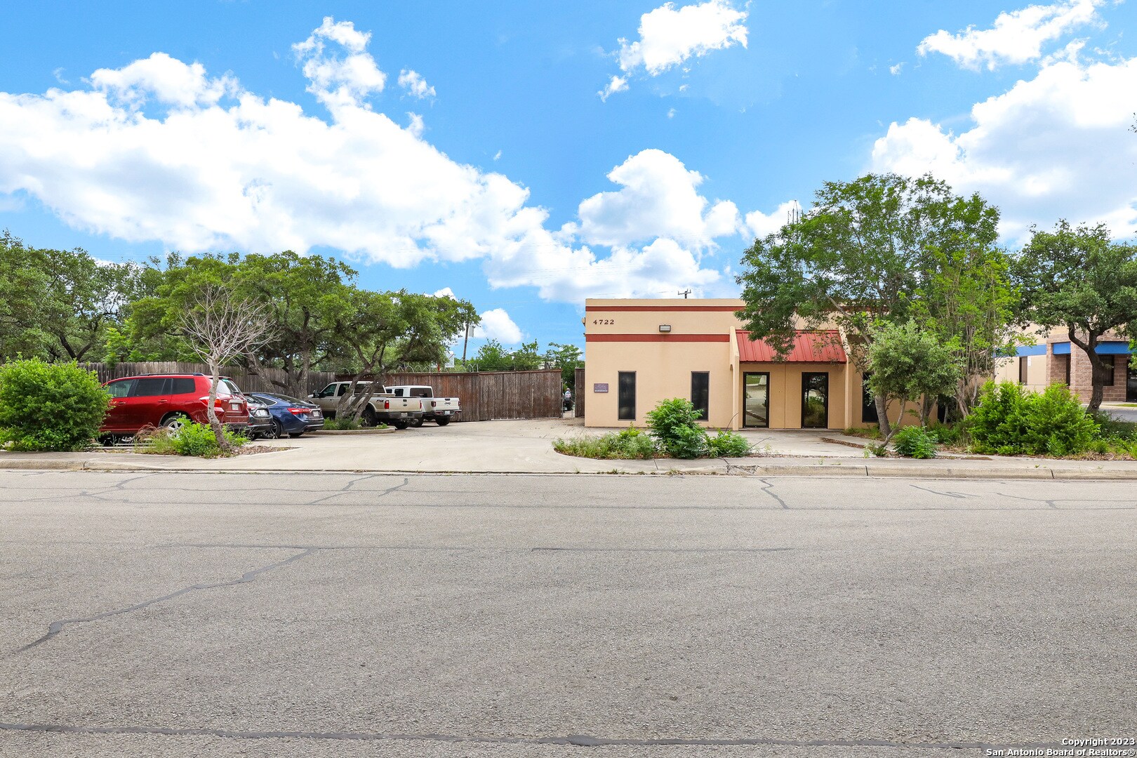 4722 Shavano Oak, San Antonio, TX à vendre Photo de l’immeuble– Image 1 sur 21