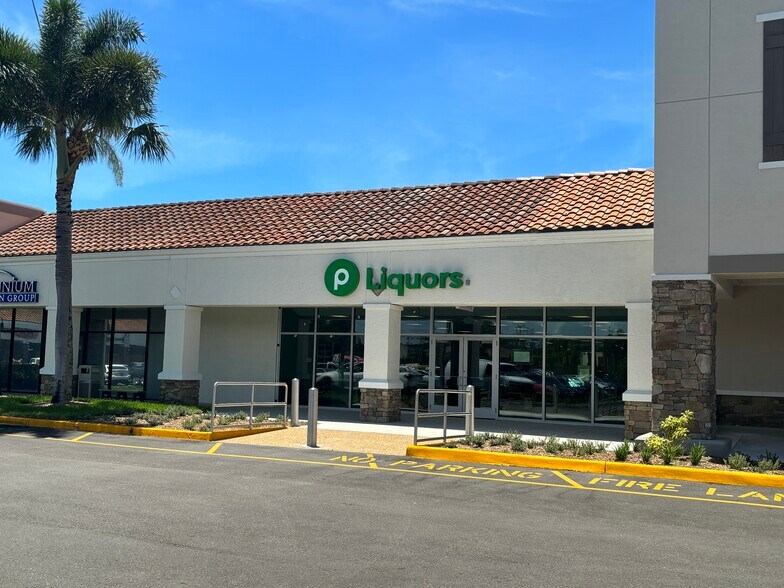 6900 Daniels Pky, Fort Myers, FL à louer - Photo de l’immeuble – Image 3 sur 7