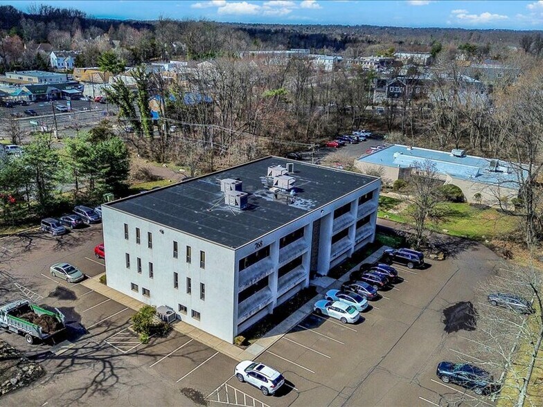 768 N Bethlehem Pike, Lower Gwynedd, PA à vendre - Photo de l’immeuble – Image 3 sur 8