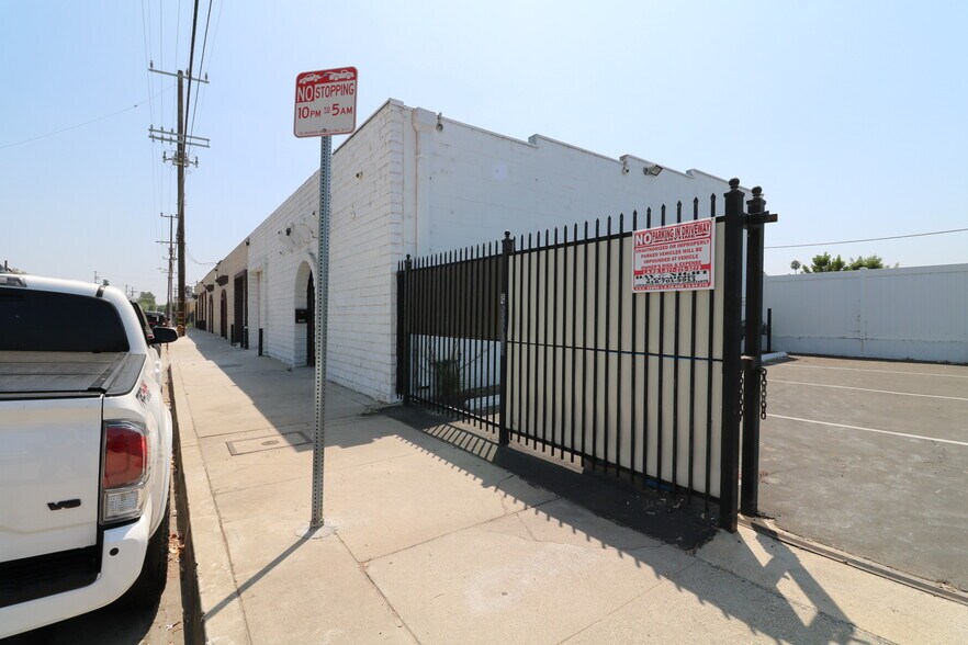 16770-16780 Stagg St, Van Nuys, CA à louer - Photo de l’immeuble – Image 2 sur 6