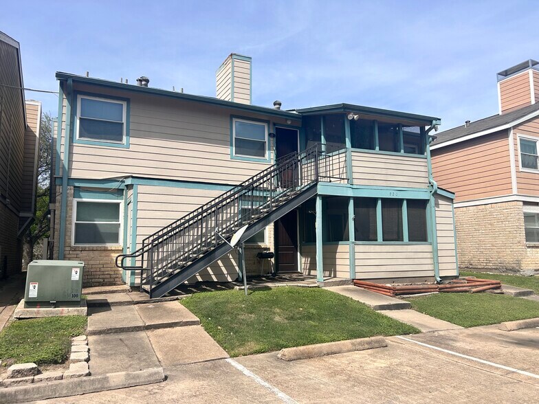 720 Memorial Mews St, Houston, TX à vendre - Photo de l’immeuble – Image 2 sur 5