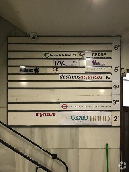 Calle de Jacometrezo, 15, Madrid, Madrid à louer - Photo de l’immeuble – Image 2 sur 6