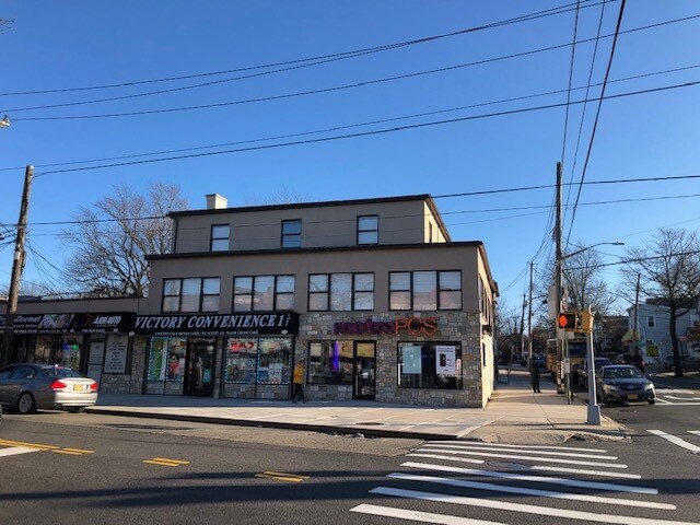 599-607 Manor Rd, Staten Island, NY à louer Photo de l’immeuble– Image 1 sur 2