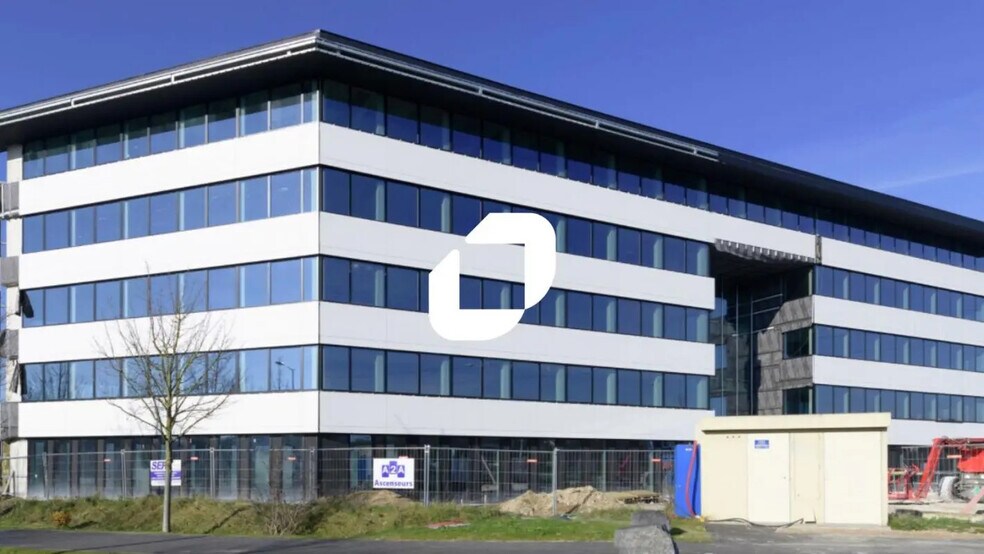 Bureau dans Tinqueux à louer - Photo de l’immeuble – Image 3 sur 10