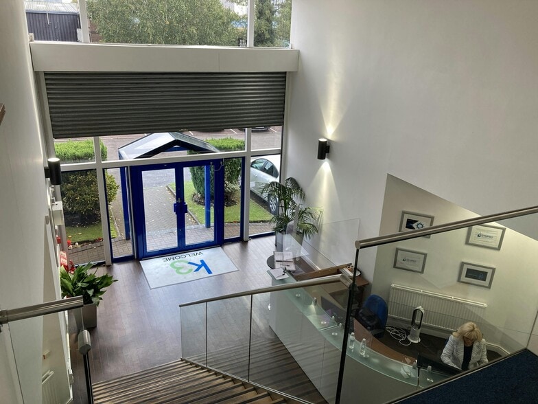 50 Kansas Ave, Salford à vendre - Photo intérieure – Image 2 sur 9