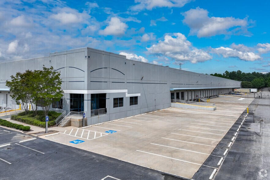 3075 South Park Blvd, Ellenwood, GA à louer - Photo de l’immeuble – Image 2 sur 3