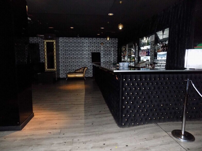 Centro Comercial Zoco portefeuille de 2 biens à vendre sur LoopNet.fr - Photo intérieure – Image 2 sur 17