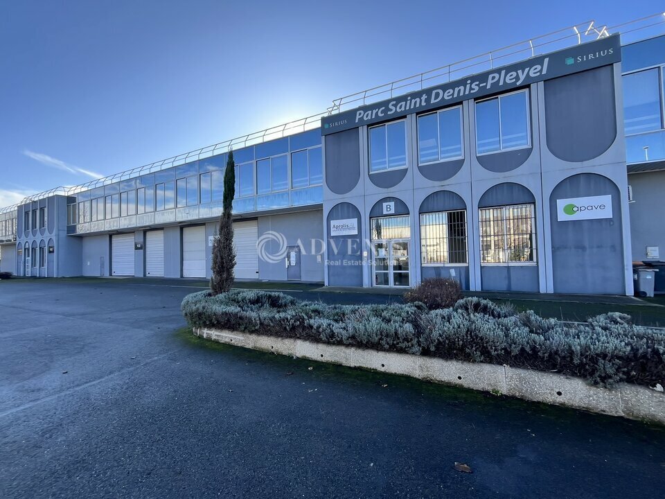 Industriel/Logistique dans Saint-Denis à louer Photo de l’immeuble– Image 1 sur 10