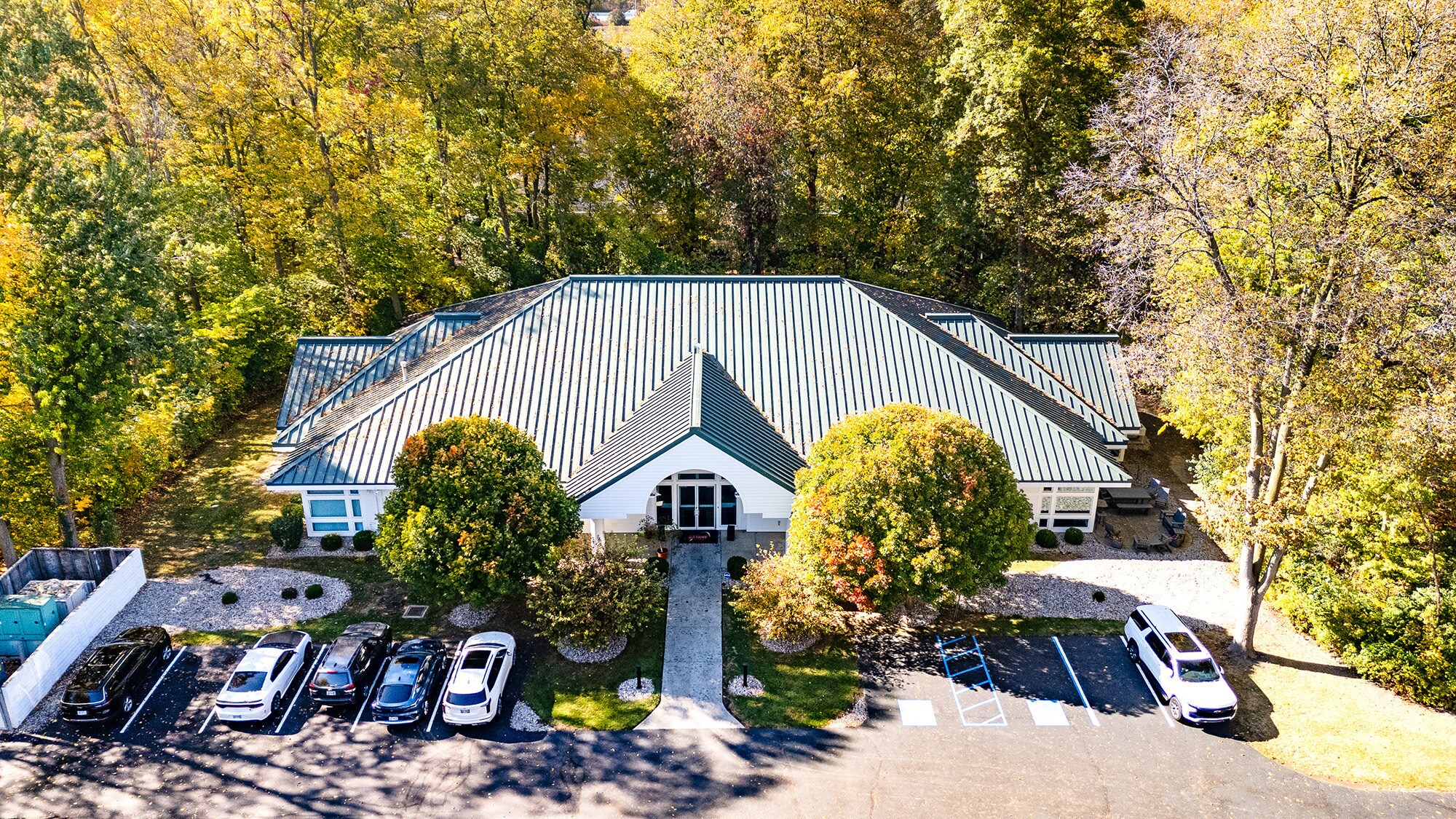 1687 Woodlands Dr, Maumee, OH à vendre Photo de l’immeuble– Image 1 sur 18