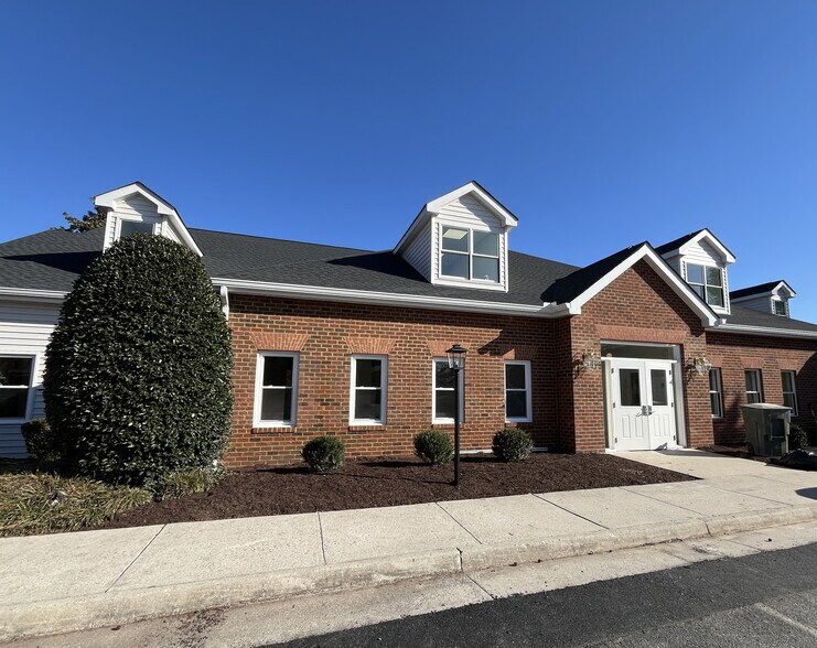 5318 Patterson Ave, Richmond, VA à louer - Photo de l’immeuble – Image 2 sur 8
