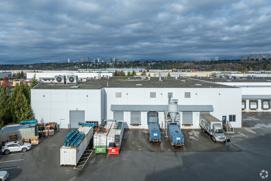8328 Riverbend Crt, Burnaby, BC à vendre - Photo de l’immeuble – Image 3 sur 3