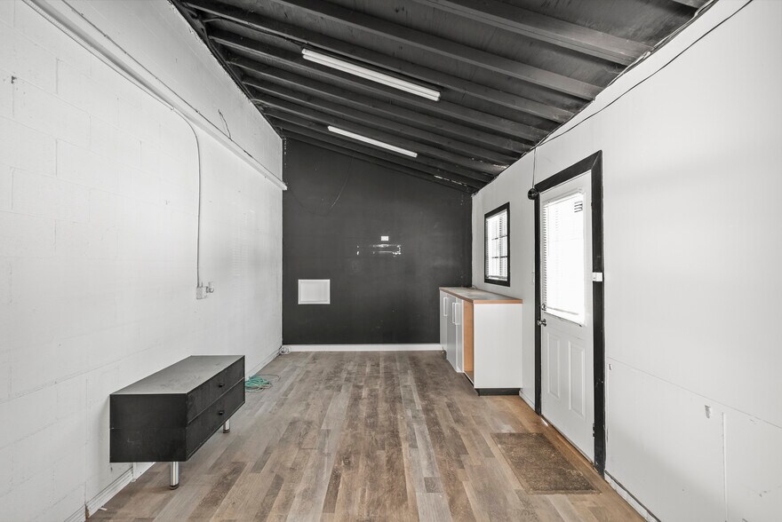 14222-14226 Aetna St, Van Nuys, CA à louer - Photo de l’immeuble – Image 3 sur 19