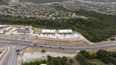 18217-18225 State Highway 71, Spicewood, TX à louer Photo de l’immeuble– Image 2 sur 4