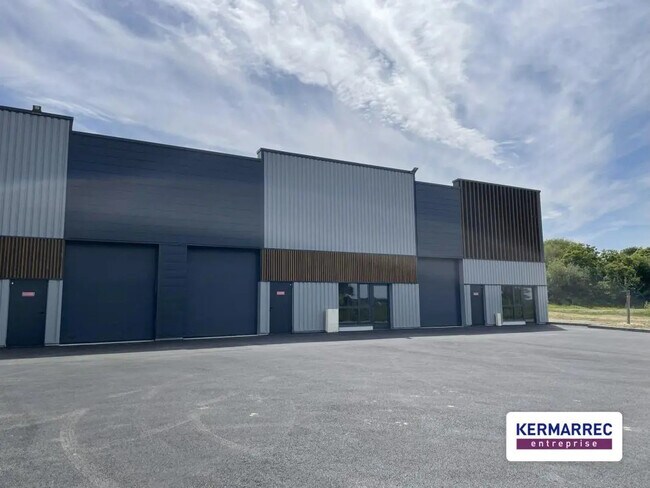 Plus de détails pour Local d’activités à vendre