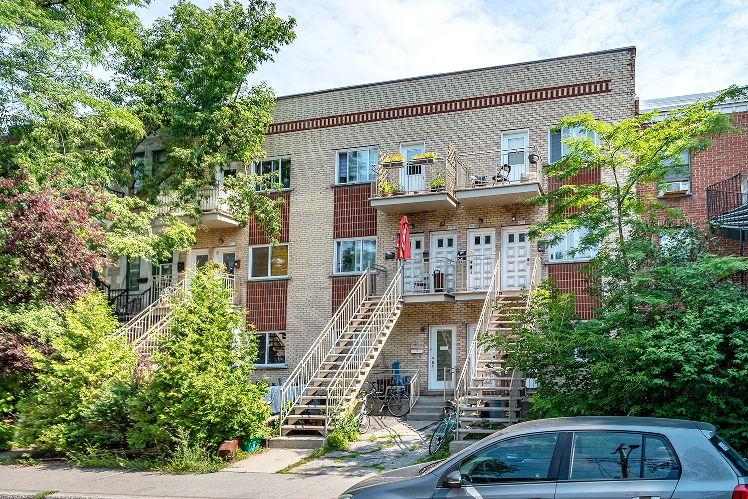 5963 Rue Waverly, Montréal, QC à vendre Photo de l’immeuble– Image 1 sur 5