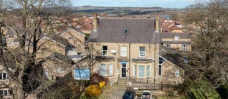 Plus de détails pour 25 Sunfield Pl, Pudsey - Santé à vendre