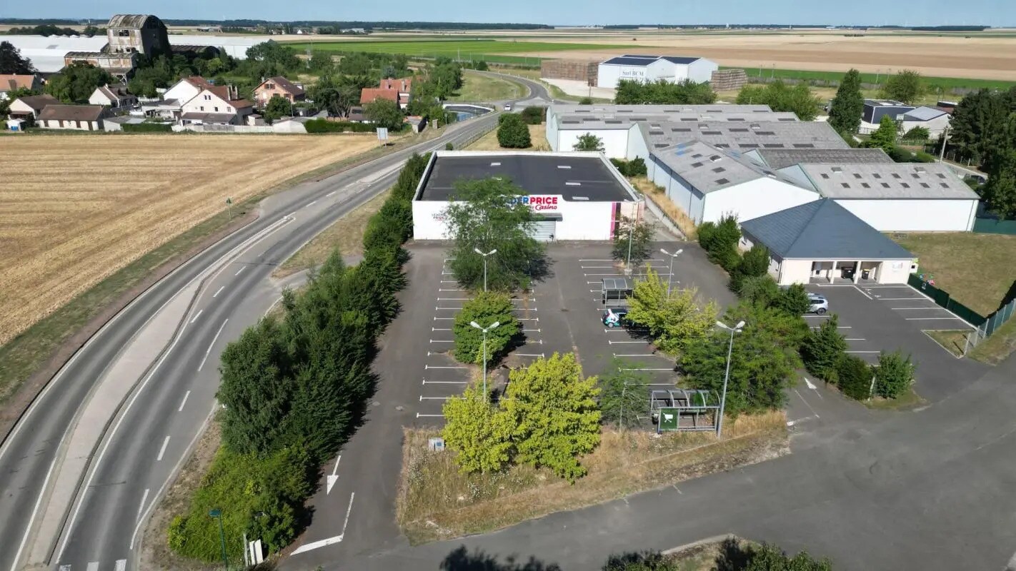 Local commercial dans Les Villages Vovéens à vendre Aérien– Image 1 sur 17