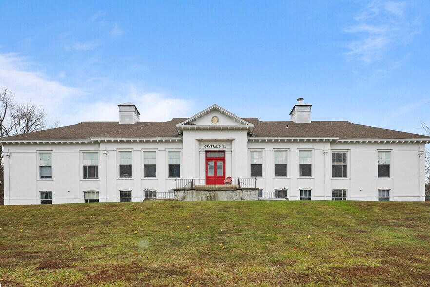 55 Crystal St, Lenox Dale, MA à vendre - Photo de l’immeuble – Image 3 sur 56
