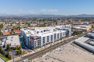 Plus de détails pour 505-535 W Crowther Ave, Placentia, CA - Local commercial à louer