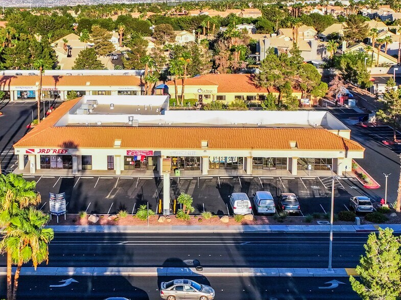 80 N Pecos Rd, Henderson, NV à louer - Photo de l’immeuble – Image 3 sur 9