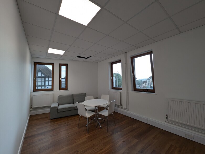 60-68 Westbury Hl, Bristol à louer - Photo de l’immeuble – Image 3 sur 7