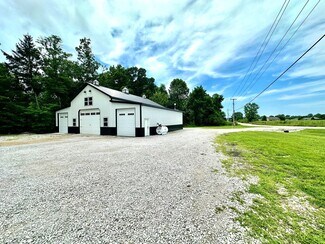 Plus de détails pour 919 Whiterock Rd, Brazil, IN - Local d’activités à vendre