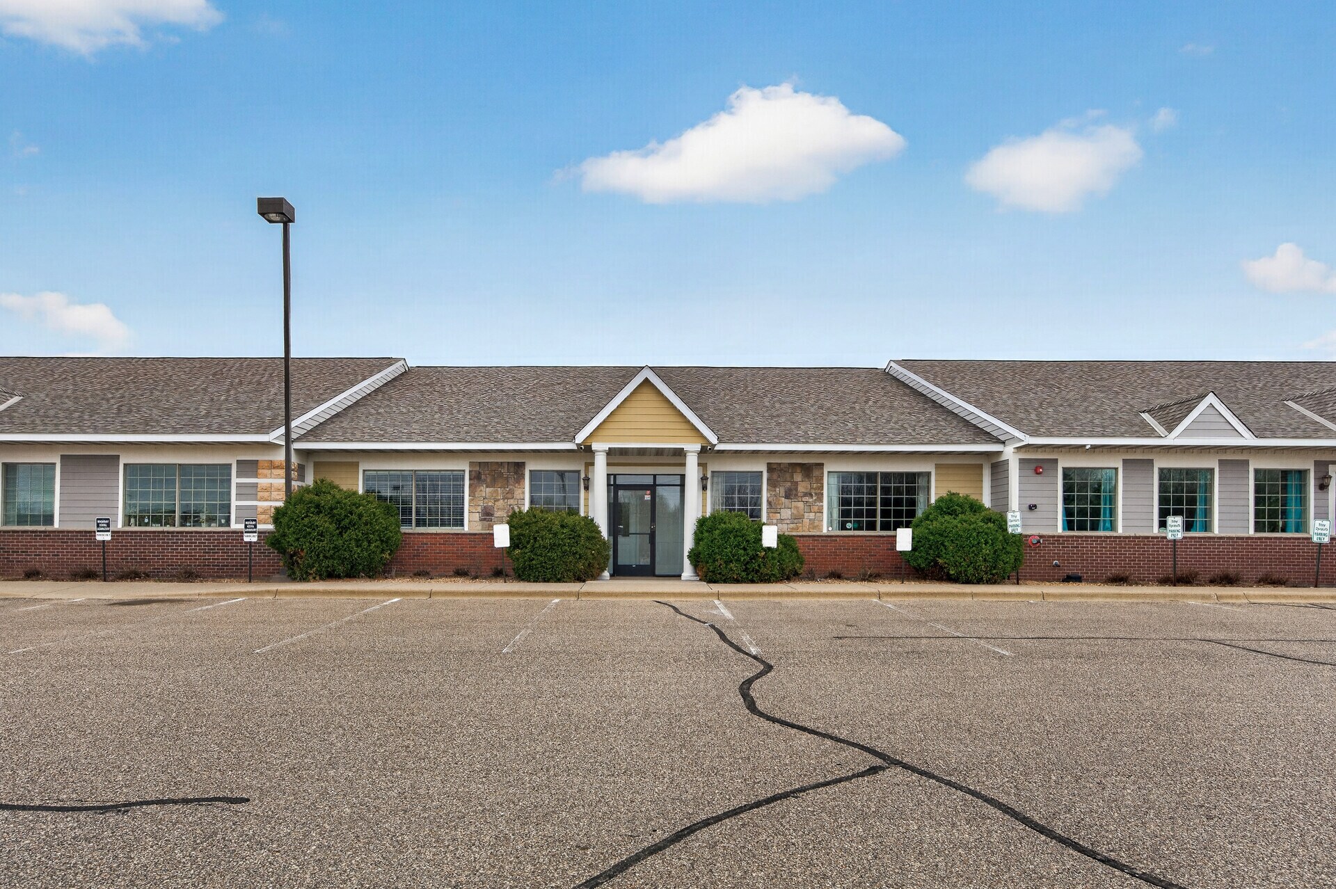 1063-1123 Weir Dr, Woodbury, MN à vendre Photo principale– Image 1 sur 26
